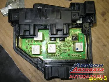 Это реле интегрировано в монтажный блок