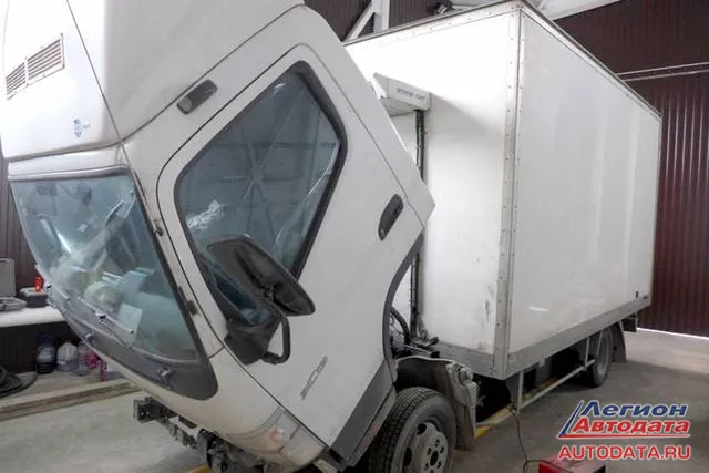 Осмотр автомобиля Mitsubishi Fuso