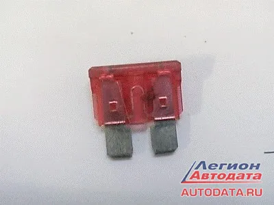Сгорает предохранитель.
