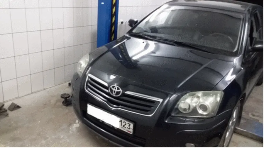 Тойота Авенсис 2006 г.в, двигатель 2 л, 1AZ-FSE.