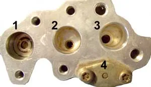 6G74_2.jpg