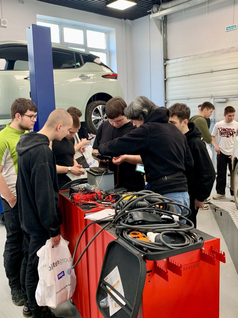 мастер-класс «Диагностика электромобиля Nissan Leaf». мастер-класс «Диагностика электромобиля Nissan Leaf».